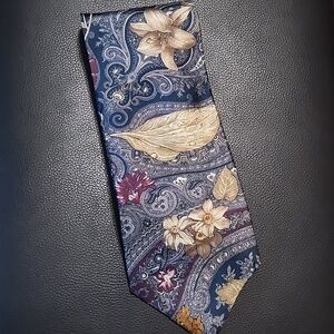 Bill Blass Neck Tie